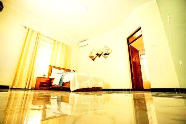 Bed and Breakfast Safi House Boma la Ngombe Exterior foto
