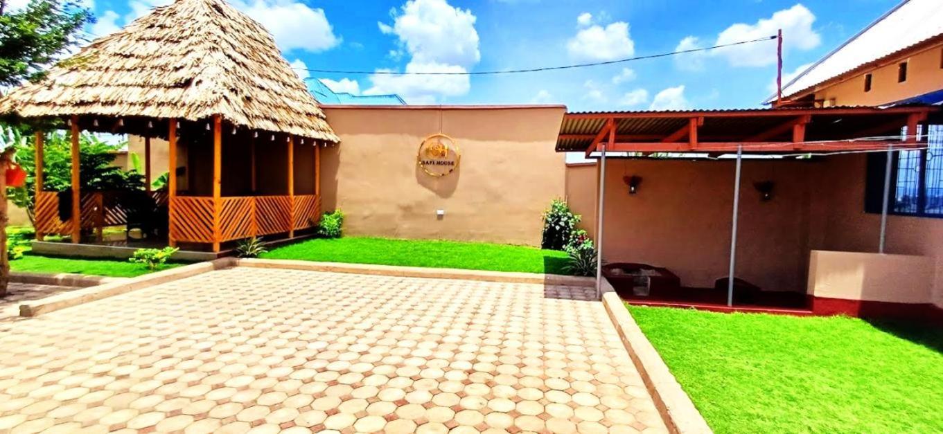 Bed and Breakfast Safi House Boma la Ngombe Exterior foto