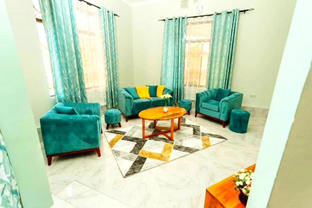 Bed and Breakfast Safi House Boma la Ngombe Exterior foto