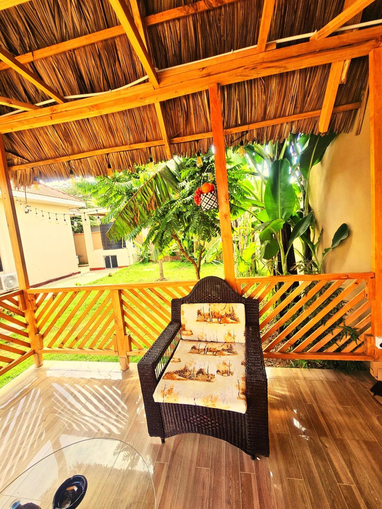 Bed and Breakfast Safi House Boma la Ngombe Exterior foto